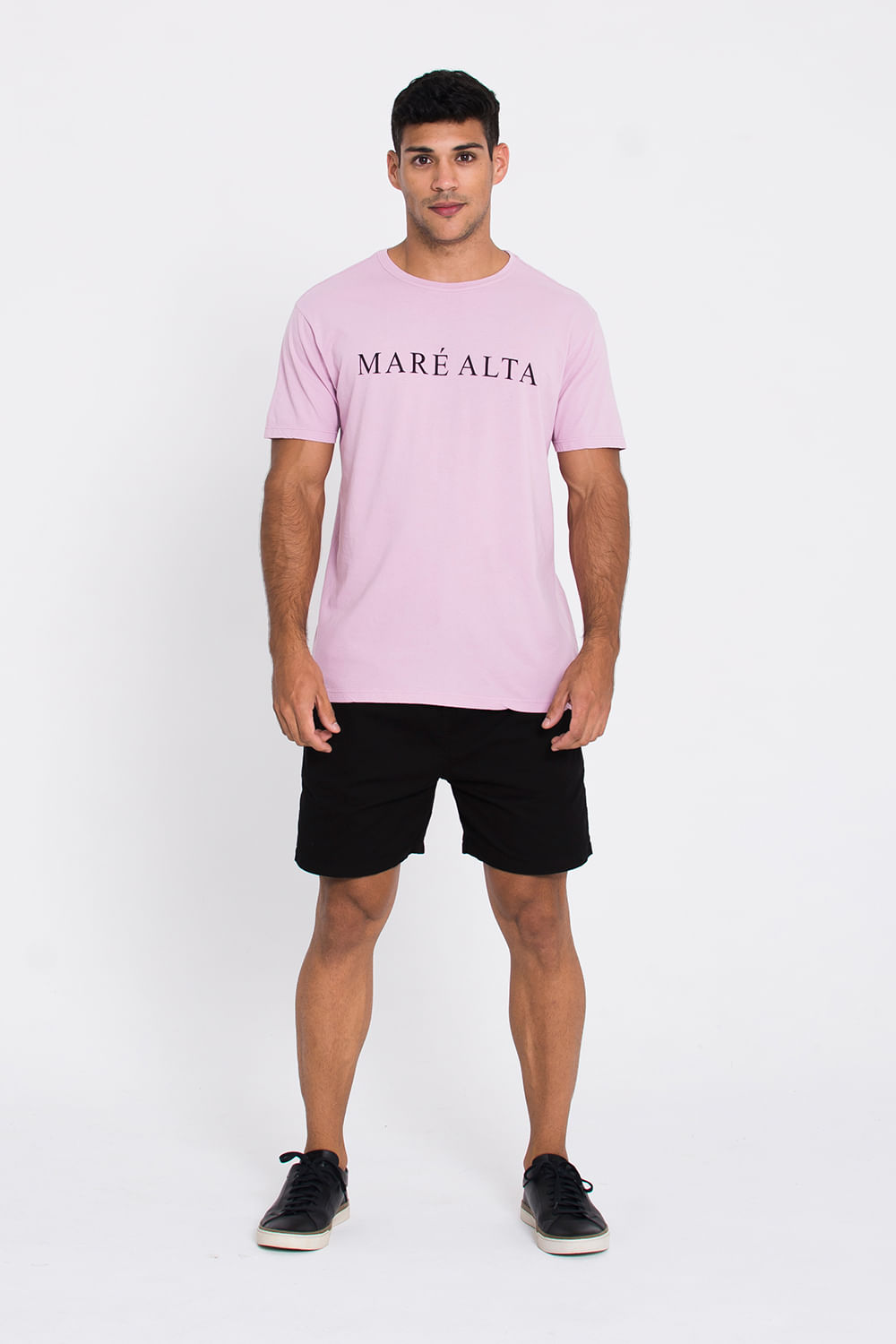 Camiseta-Mare-Alta-Rosa-Modelo